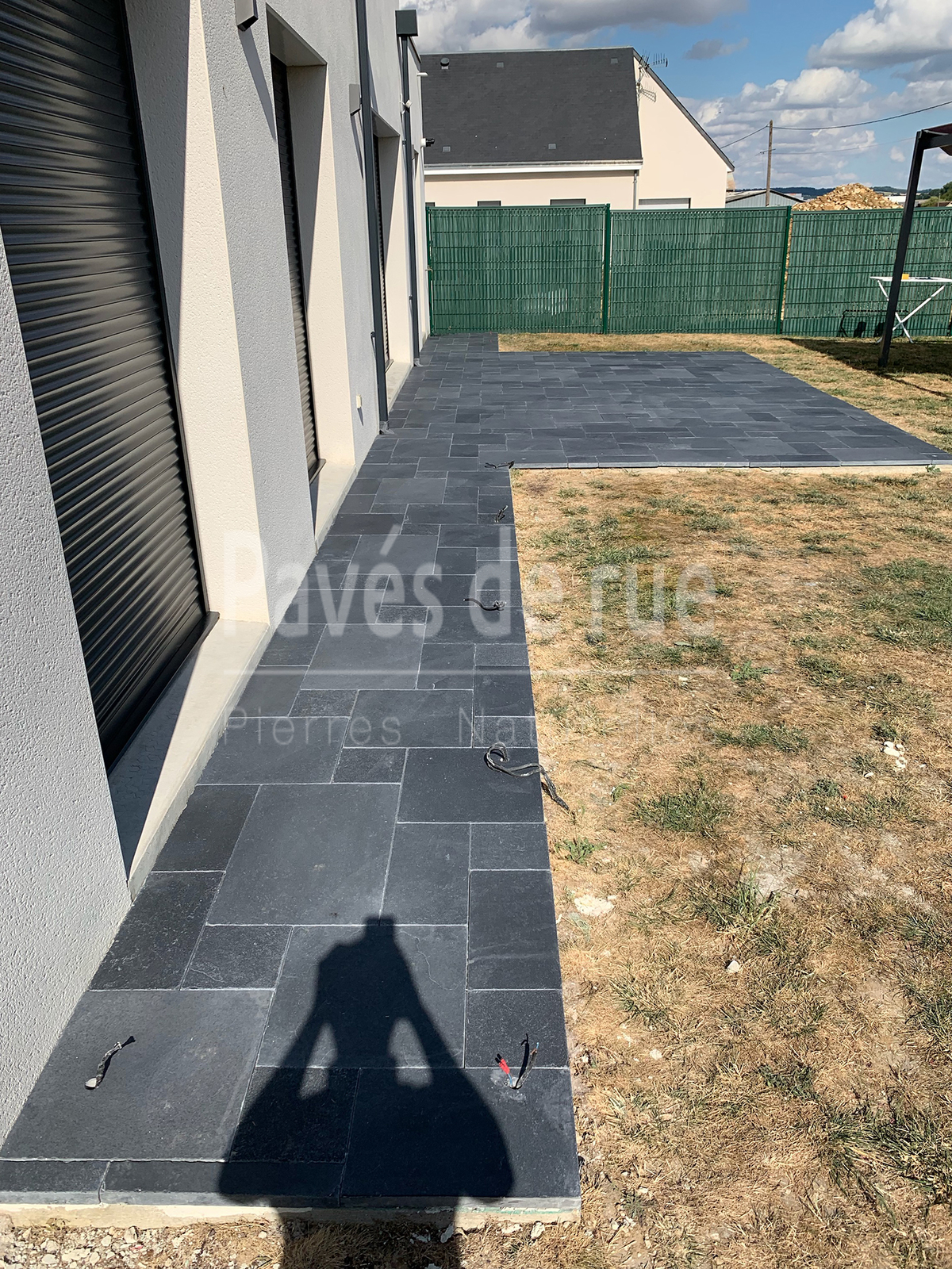 Dalle opus calcaire anthracite (n°195)
